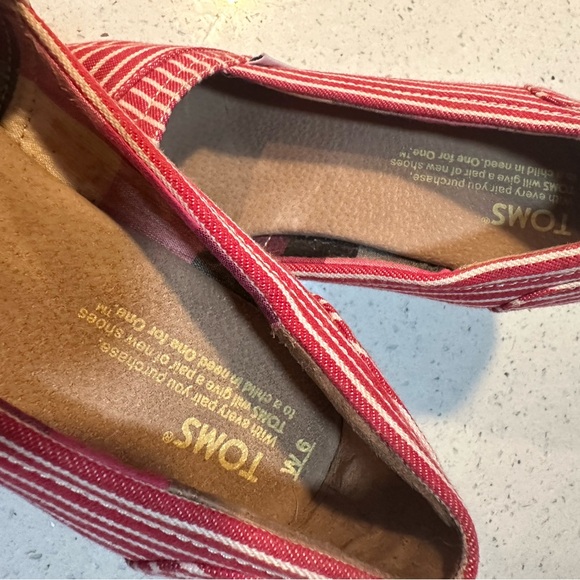 TOMS striped cork wedges - size 6 - Picture 7 of 12
